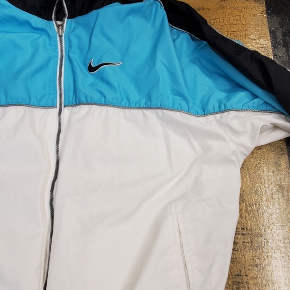 #065 Nike Small Windbreaker Jacket - Picture 9 of 17